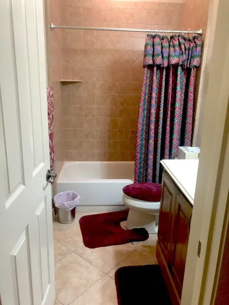 Contemporary Bathroom — image 2